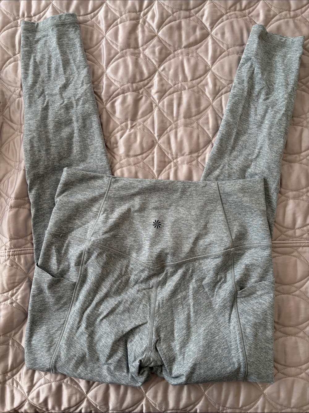 Athleta Salutation Stash Pocket II Softluxe leggings
